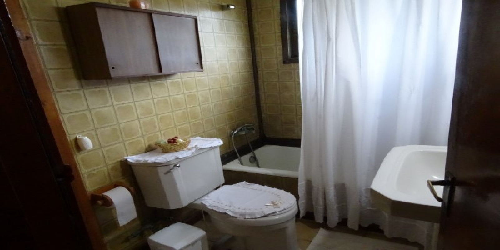 4 Bedrooms Bedrooms,4 BathroomsBathrooms,Casa,1047
